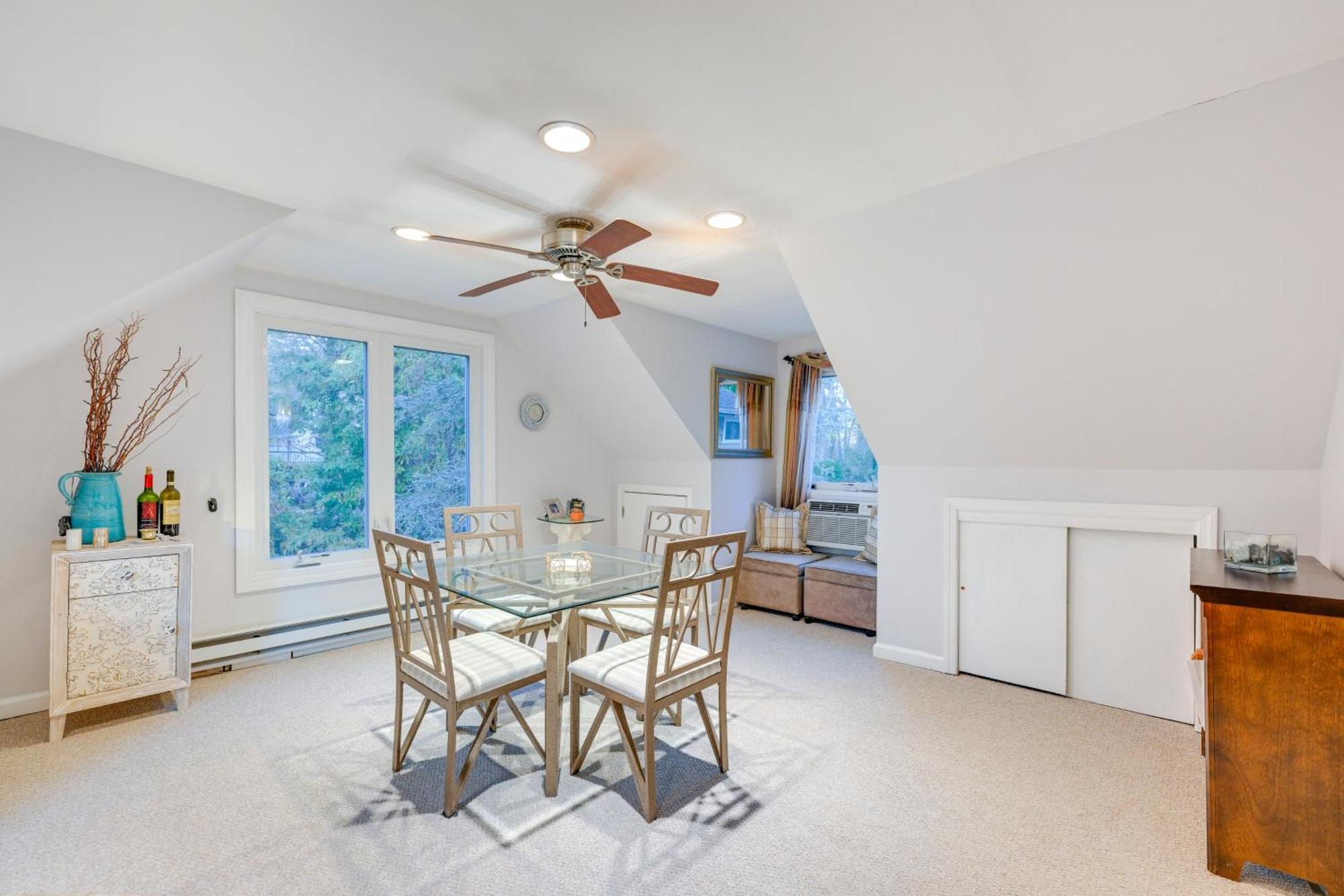 Cozy Dix Hills Apt With Deck About 7 Mi To Beach! Ngoại thất bức ảnh